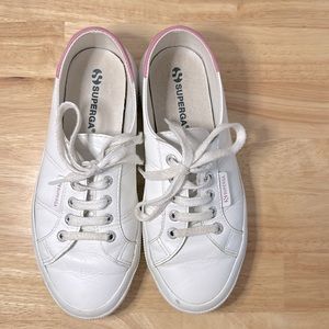 Superga pre-owned women’s white leather with pink trim sneakers sz 6 wm.